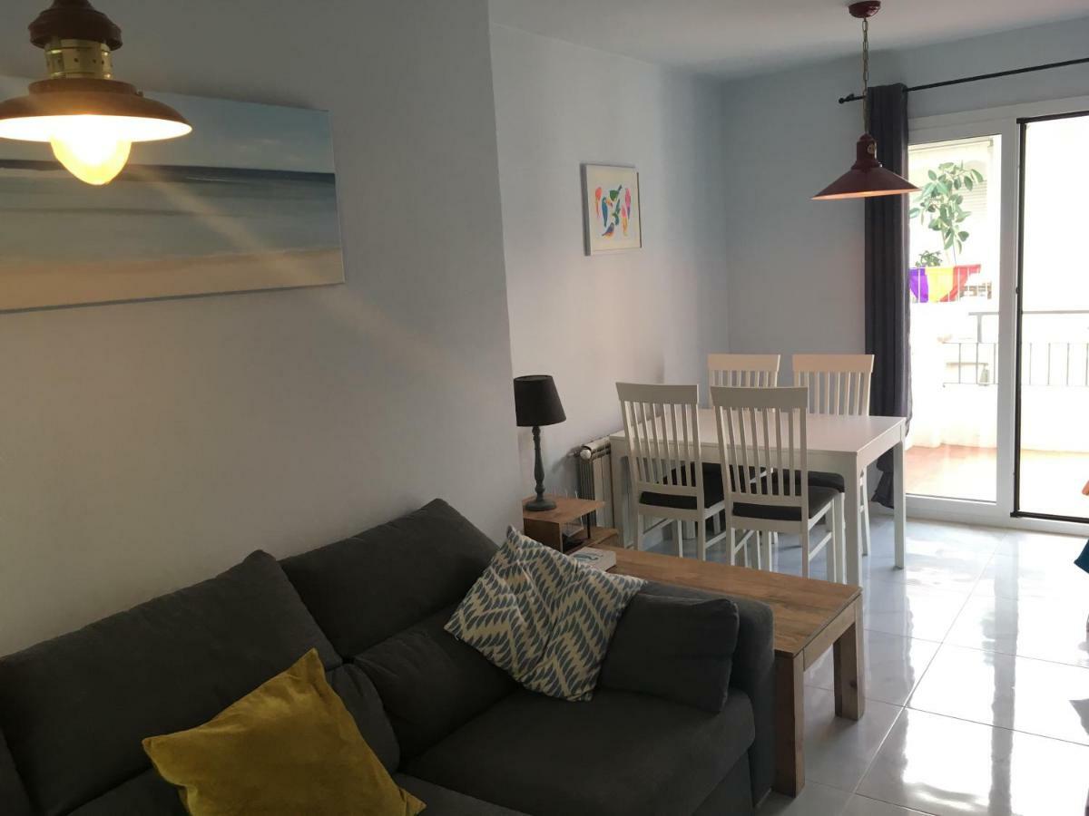 2 Bedroom Apartment In The Old Town, Close To The Beach L' Escala Zewnętrze zdjęcie
